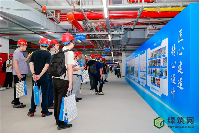 九游体育中建八局华南公司深圳机场转运库项目亮相2024年全国建设工程绿色低碳与智能建造交流暨项目观摩会(图1)