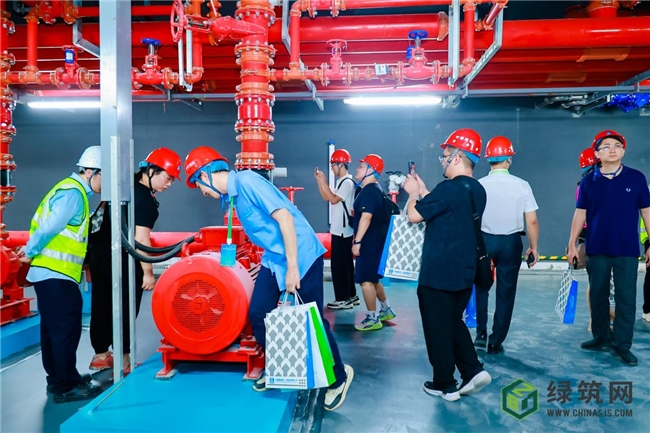 九游体育中建八局华南公司深圳机场转运库项目亮相2024年全国建设工程绿色低碳与智能建造交流暨项目观摩会(图2)