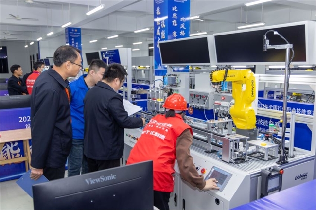 九游体育2024全国设备管理与智能运维职业技能竞赛启动 京东助制造业夯实新质生产力人才基础(图1)