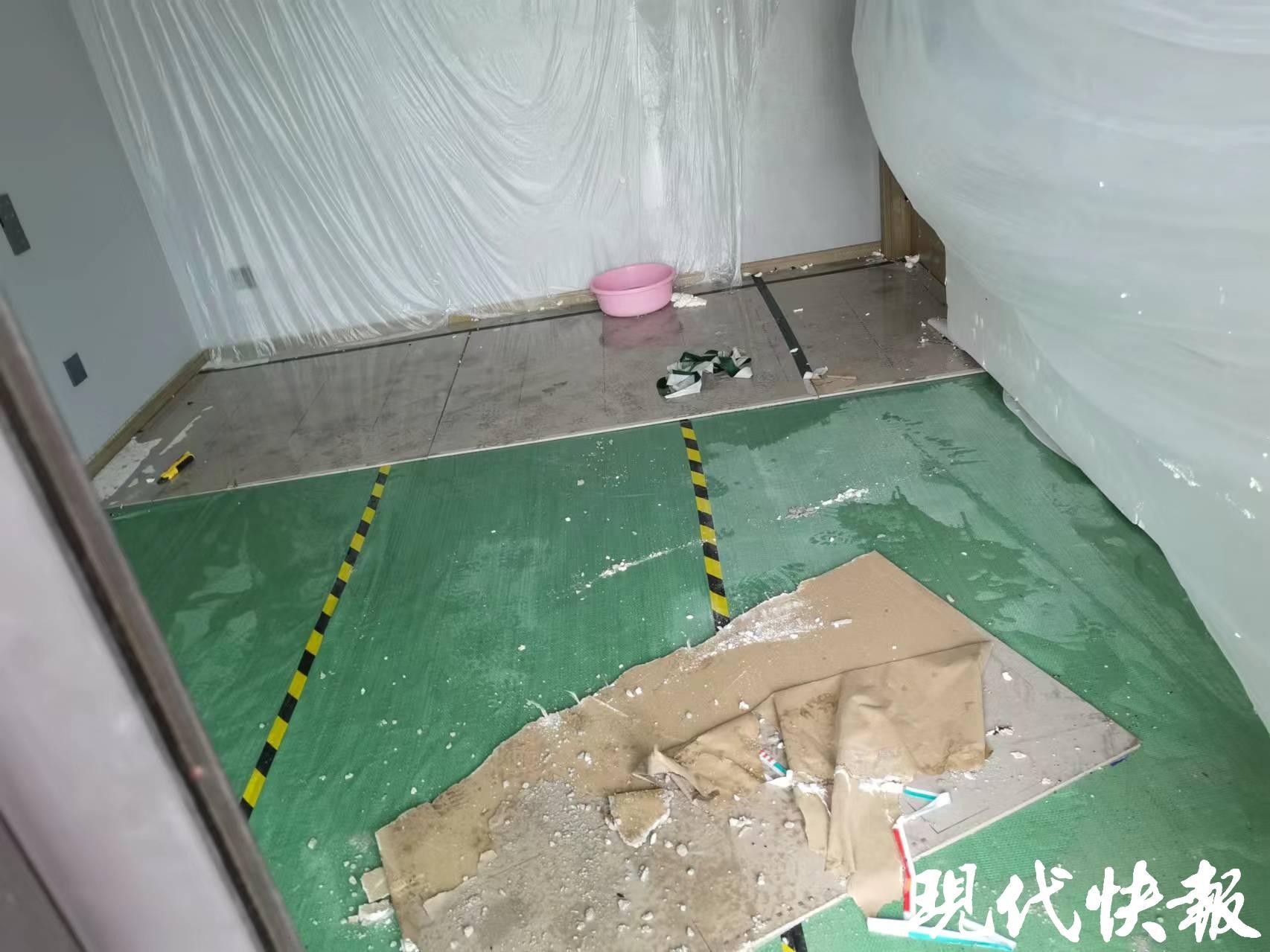 九游体育快快帮|空调新风系统施工太“水”新小区几十户成“水帘洞”(图2) 九游体育快快帮|空调新风系统施工太“水”新小区几十户成“水帘洞”(图2)