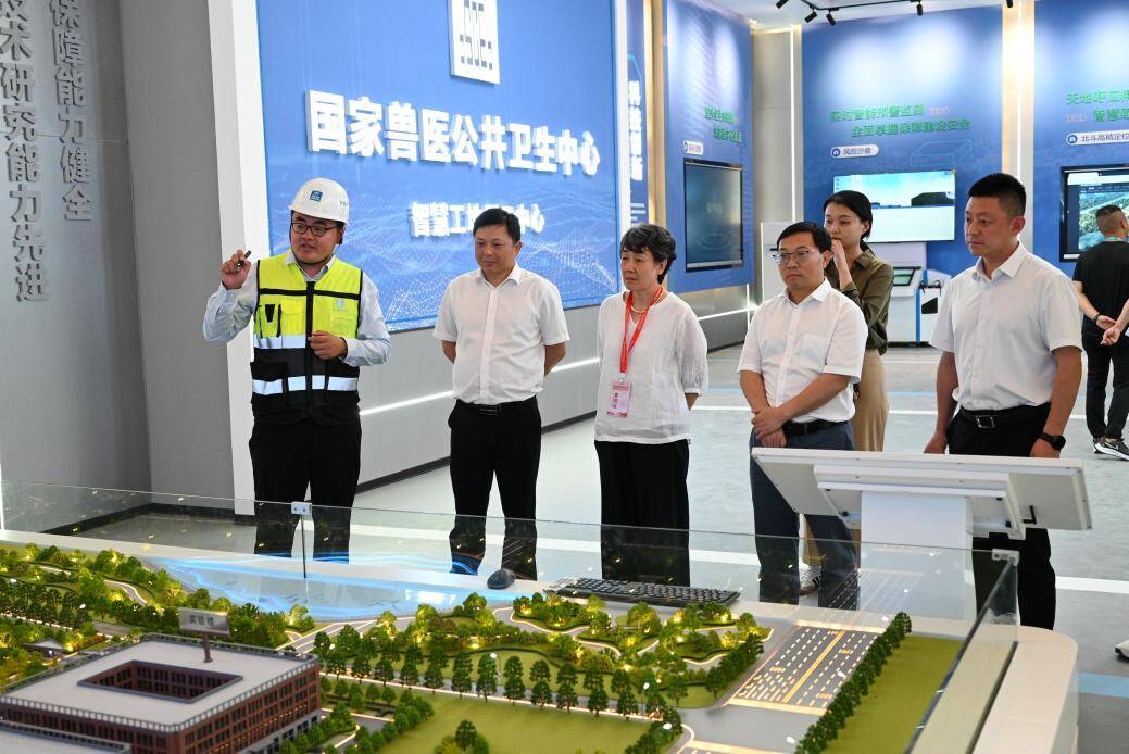 20九游体育24建筑应用创新大奖智能建造应用创新发展论坛在青岛举办(图3)